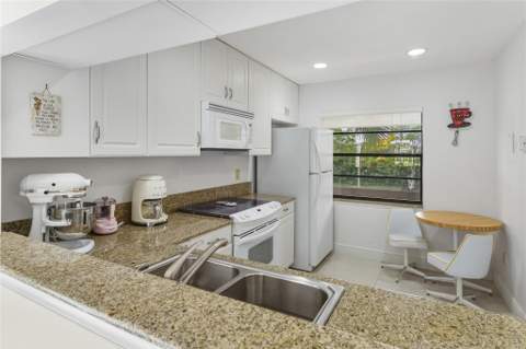 21827 Arriba Real #L, Boca Raton FL - photo 19 of 43