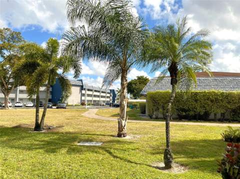 7837 Golf Circle Drive #206, Margate FL - photo 24 of 38