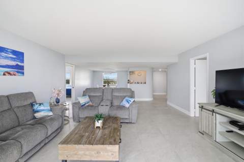3910 Inverrary Boulevard #708-B, Lauderhill FL - photo 9 of 58
