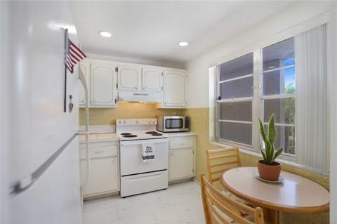2650 NW 49th Avenue #320, Lauderdale Lakes FL - photo 7 of 46