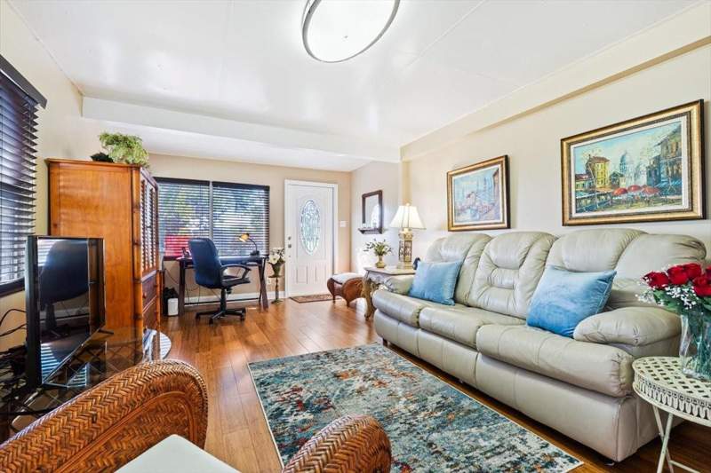 2 bedroom Manufactured Home at 120 NW 51st Street, Highland Meadows Estates, Deerfield Beach — photo 5