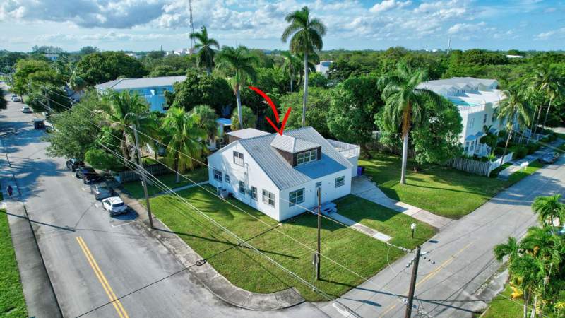 6 bedroom Single Family Residence at 901 W Las Olas Boulevard, Waverly Place 2-19 D, Fort Lauderdale — photo 2