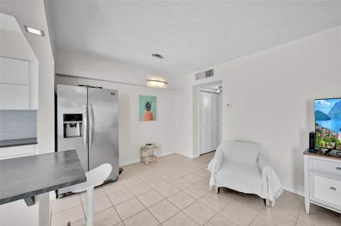 901 S Surf Road #203, Hollywood FL - photo 6 of 23
