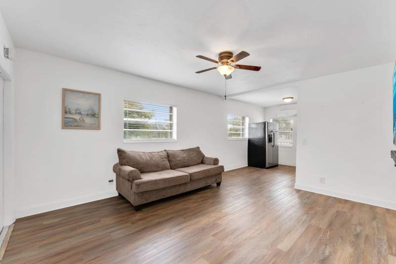 2 bedroom Condominium at 7401 Pines Boulevard #201, Pembroke House Condo, Pembroke Pines — photo 4