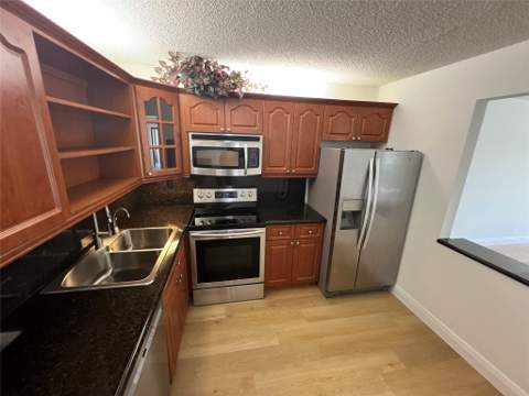 9300 SW 8th Street #422, Boca Raton FL - photo 9 of 38