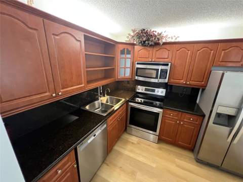 9300 SW 8th Street #422, Boca Raton FL - photo 12 of 38