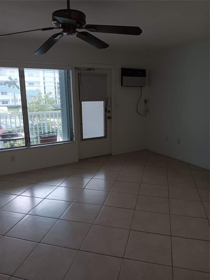 1 bedroom Stock Cooperative at 1110 N Riverside Drive #26, sunset coop inc, Pompano Beach — photo 3