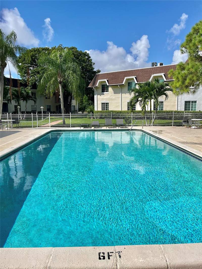 2 bedroom Condominium at 700 SE 2nd Avenue #416, Brookfield Gardens, Deerfield Beach — photo 2