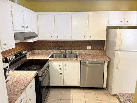 700 SE 2nd Avenue #416, Deerfield Beach FL - photo 6 of 28