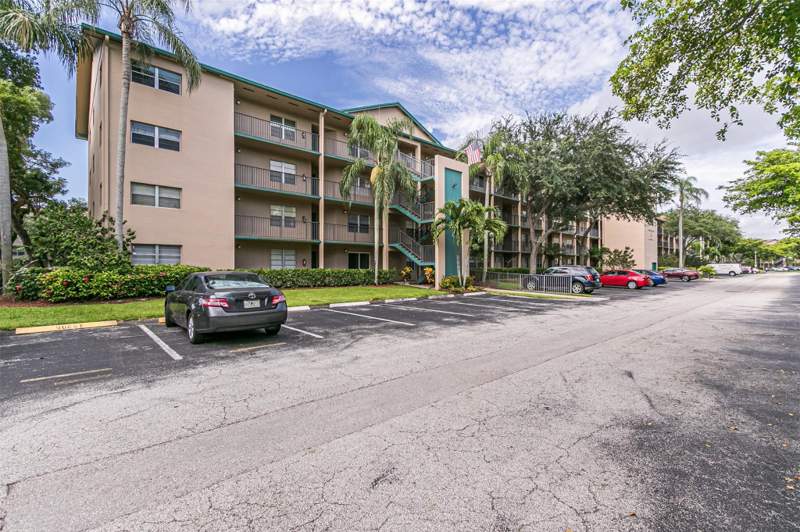 2 bedroom Condominium at 12600 SW 5th Court #408l, Century Village, Pembroke Pines — photo 2