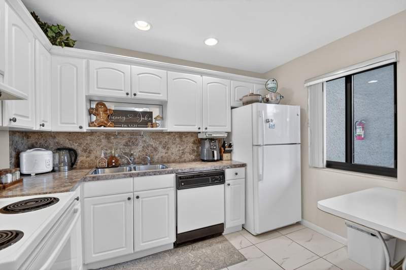 2 bedroom Condominium at 4272 Deste Court #106, Fountains, Lake Worth — photo 2
