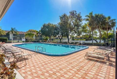 1244 S Military Trail #725, Deerfield Beach FL - photo 6 of 16