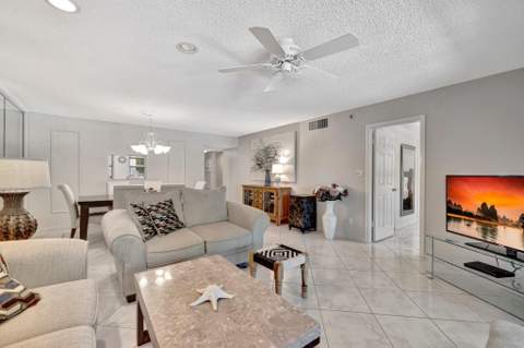 4270 NW 40th Street #302, Lauderdale Lakes FL - photo 13 of 59