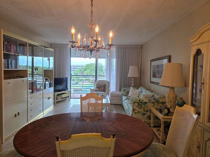 1 bedroom Condominium at 1001 Colony Point Circle #405, Colony Point, Pembroke Pines — photo 3