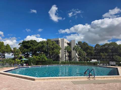 1001 Colony Point Circle #405, Pembroke Pines FL - photo 11 of 26
