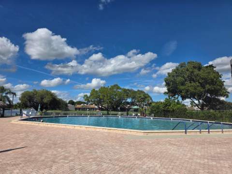 1001 Colony Point Circle #405, Pembroke Pines FL - photo 14 of 26