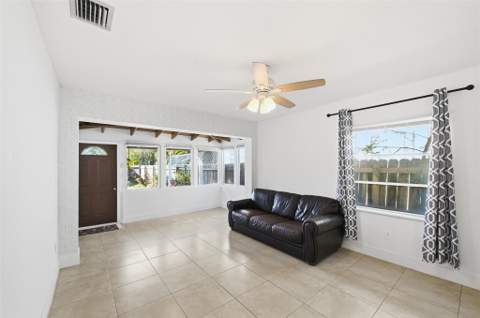 1435 SW 5th Court, Fort Lauderdale FL - photo 8 of 18