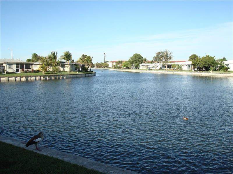 2 bedroom Single Family Residence at 5809 NW 85th Avenue, Mainlands Of Tamarac Lake, Tamarac — photo 3