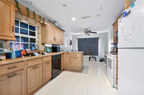 6810 Merion Court, North Lauderdale FL - photo 7 of 20