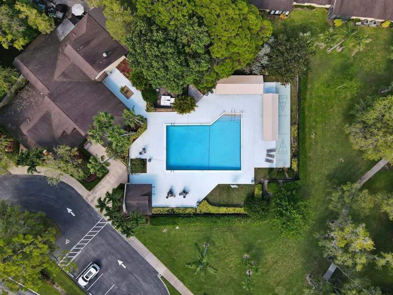 2 bedroom Villa at 64 Macadamia Court, Strathmore Gate I, Royal Palm Beach — photo 3