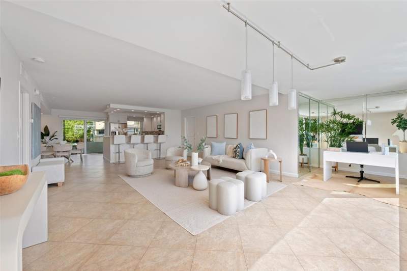 2 bedroom Stock Cooperative at 215 N Birch Road #2b, The Versailles, Fort Lauderdale — photo 5