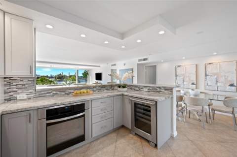 215 N Birch Road #2b, Fort Lauderdale FL - photo 8 of 36