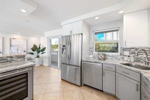 215 N Birch Road #2b, Fort Lauderdale FL - photo 9 of 36