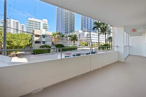 215 N Birch Road #2b, Fort Lauderdale FL - photo 23 of 36