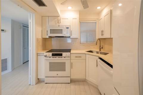 3101 NE 47th Court #504, Fort Lauderdale FL - photo 10 of 32