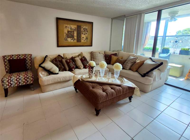 2 bedroom Condominium at 2840 Somerset Drive #208m, Somerset At Lauderdale, Lauderdale Lakes — photo 5