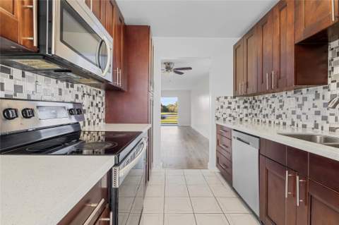 8205 NW 61st Street #B218, Tamarac FL - photo 7 of 32