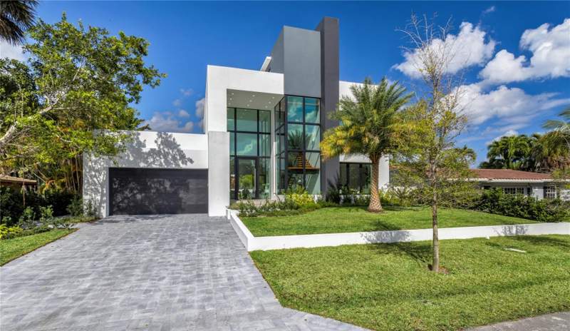 5 bedroom Single Family Residence at 3205 Leigh Road, Hillsboro Shores Sec, Pompano Beach — photo 2