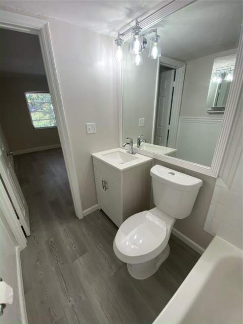 1400 NE 57th Street #104, Fort Lauderdale FL - photo 8 of 12