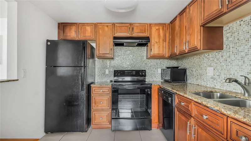 1 bedroom Condominium at 703 Brittany #O, Kings point, Delray Beach — photo 2
