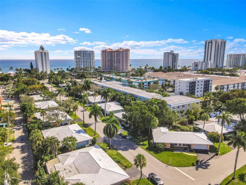 2 bedroom Stock Cooperative at 1439 S Ocean Boulevard #105, Whittier Tower, Lauderdale-By-The-Sea — photo 2