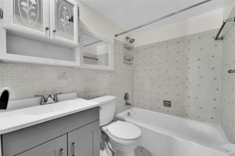1439 S Ocean Boulevard #105, Lauderdale-By-The-Sea FL - photo 14 of 43