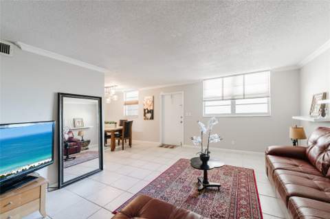 1811 Jefferson Street #304, Hollywood FL - photo 12 of 31