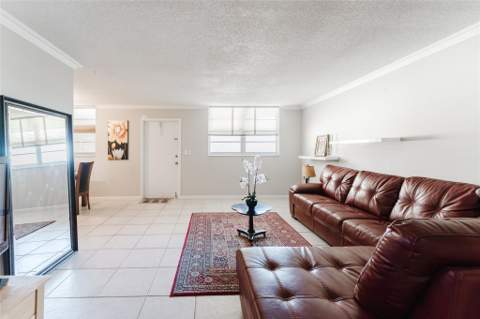 1811 Jefferson Street #304, Hollywood FL - photo 13 of 31