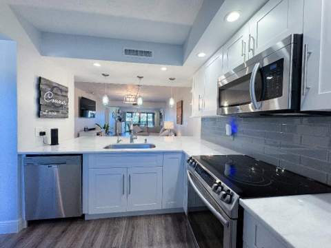 901 Seafarer Circle #101, Jupiter FL - photo 7 of 28