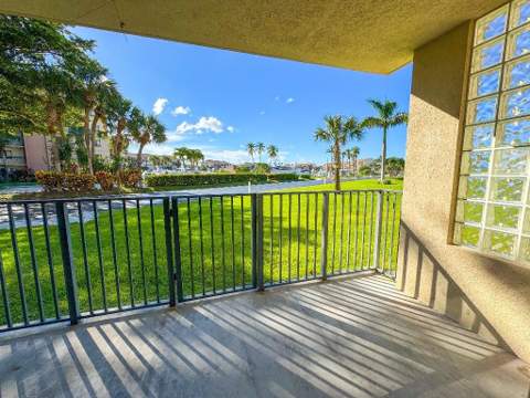 901 Seafarer Circle #101, Jupiter FL - photo 20 of 28