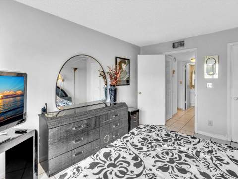 9041 Sunrise Lakes Boulevard #113, Sunrise FL - photo 19 of 50