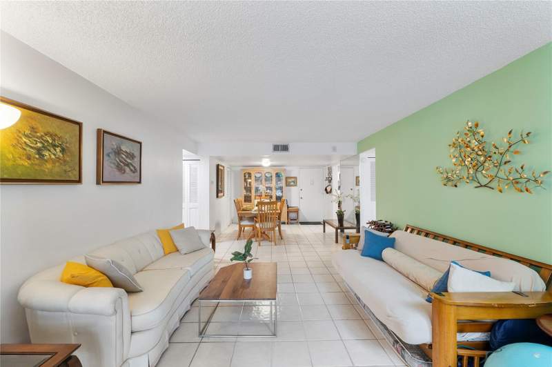 2 bedroom Condominium at 7750 W Mcnab Road #203, Concord Village Condomini, Tamarac — photo 4