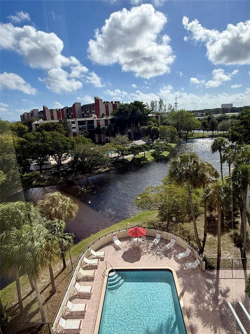 3 bedroom Condominium at 2304 S Cypress Bend Drive #615, Cypress Bend, Pompano Beach — photo 2