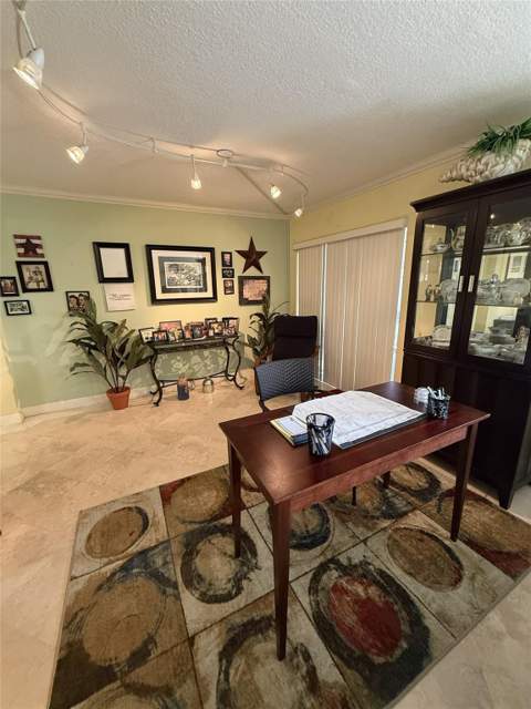 2304 S Cypress Bend Drive #615, Pompano Beach FL - photo 6 of 30