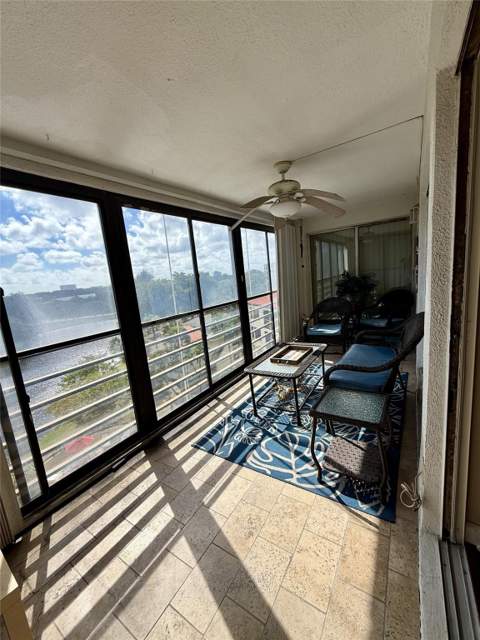 2304 S Cypress Bend Drive #615, Pompano Beach FL - photo 17 of 30