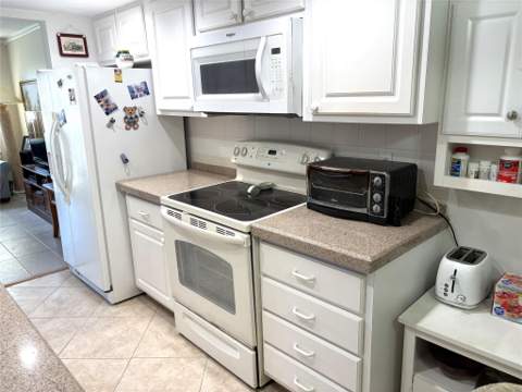 620 Tennis Club Drive #105, Fort Lauderdale FL - photo 12 of 35