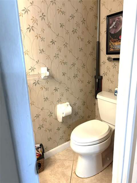 620 Tennis Club Drive #105, Fort Lauderdale FL - photo 15 of 35