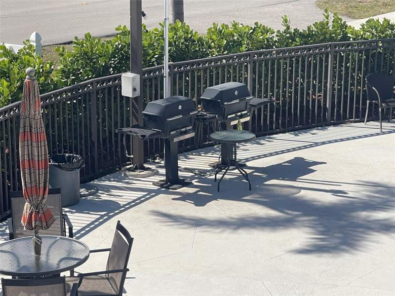 2 bedroom Stock Cooperative at 2141 NE 56th Street #209, Carlton Terrace, Fort Lauderdale — photo 2