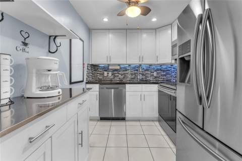 290 Farnham M, Deerfield Beach FL - photo 8 of 44