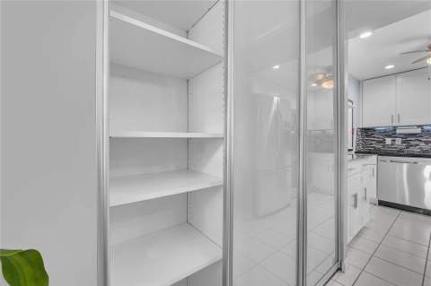 290 Farnham M, Deerfield Beach FL - photo 11 of 44